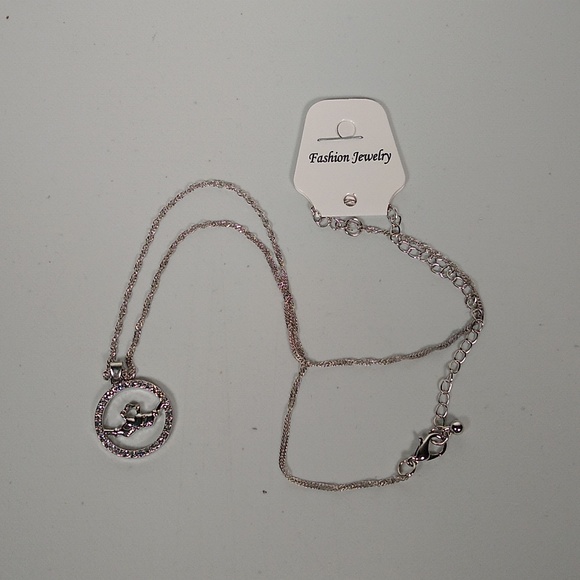 Irish Claddagh silver necklace - Picture 1 of 4